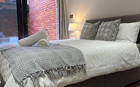 Richardson Deluxe Apartments